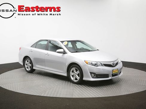Used 2014 Toyota Camry SE FWD image 48