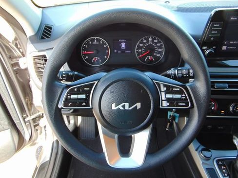 Used 2022 Kia Seltos LX AWD/4WD image 15