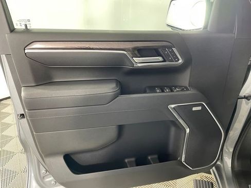 New 2026 Chevrolet Silverado 1500 LTZ w/ LTZ Premium Package AWD/4WD image 12