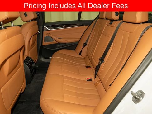 Used 2021 BMW 530e xDrive w/ Premium Package AWD/4WD image 9