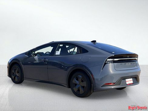New 2026 Toyota Prius Plug-In Hybrid FWD image 4