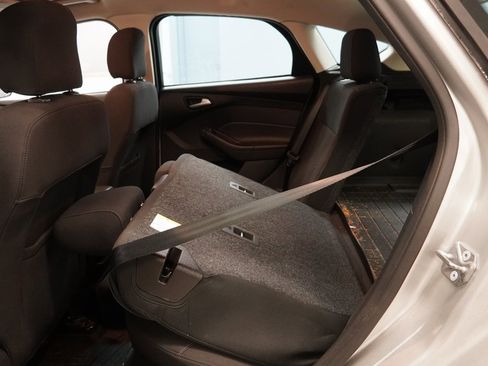 Used 2017 Ford Focus SE w/ SE Winter Package image 25