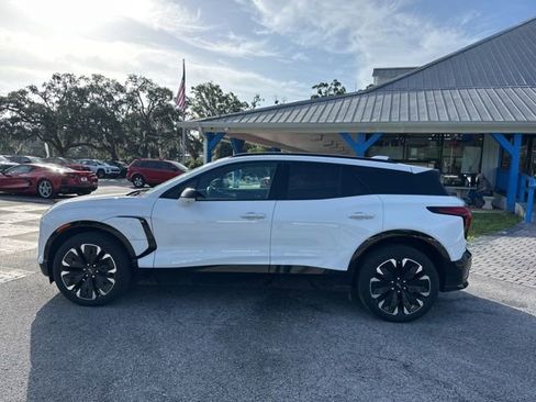 Used 2024 Chevrolet Blazer EV RS AWD/4WD image 2