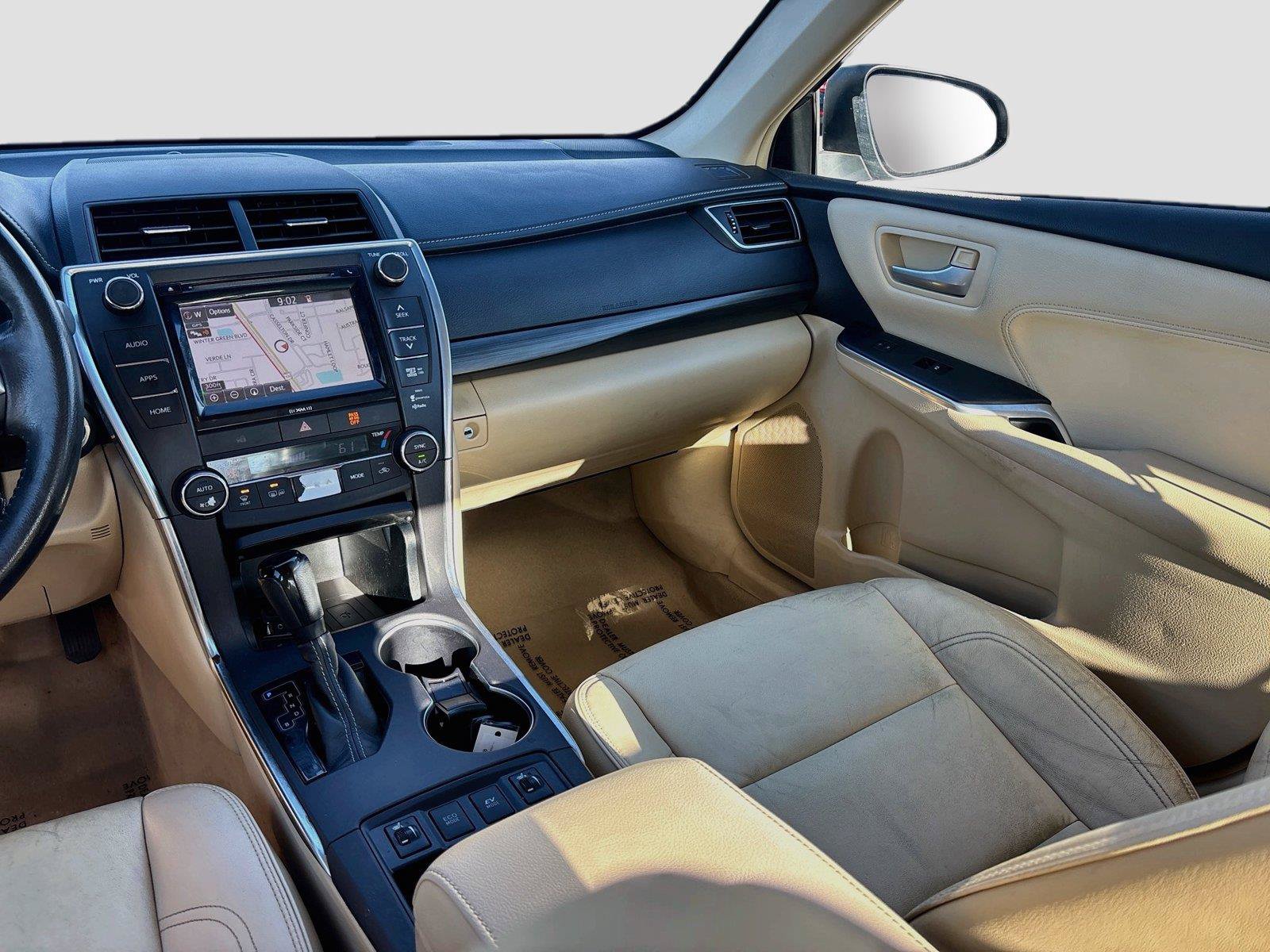 Used 2016 Toyota Camry XLE FWD image 23