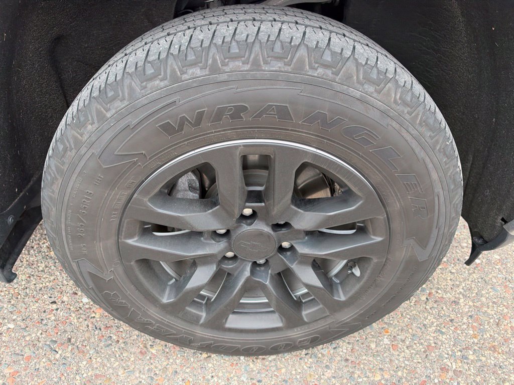 Used 2020 Chevrolet Silverado 1500 LT w/ All-Star Edition AWD/4WD image 17