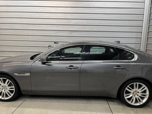 Used 2016 Jaguar XF Prestige AWD/4WD image 8