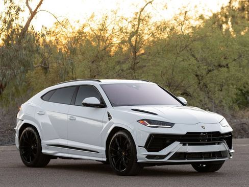 Used 2023 Lamborghini Urus S AWD/4WD image 1