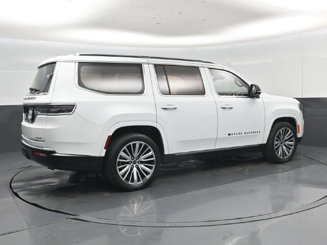 Used 2023 Jeep Grand Wagoneer Series III AWD/4WD image 33