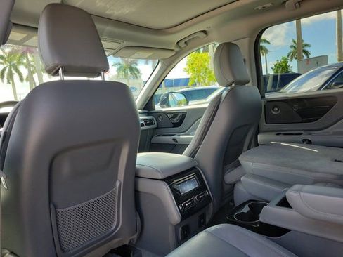 Certified 2021 Lincoln Aviator Reserve w/ Equipment Group 208A RWD image 15