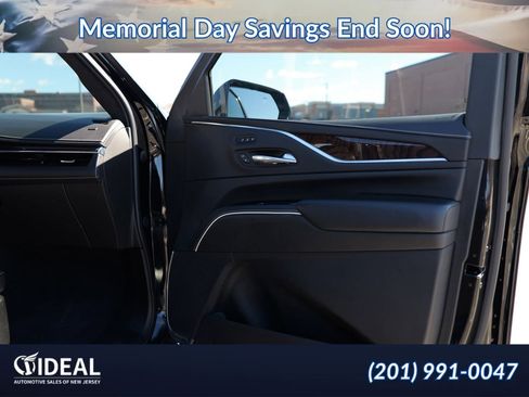 Used 2022 Cadillac Escalade ESV Sport Platinum AWD/4WD image 29