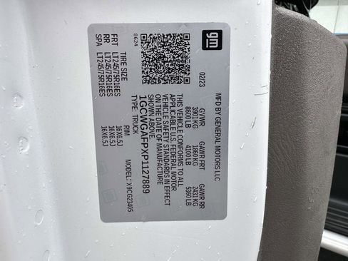 Used 2023 Chevrolet Express 2500 w/ Driver Convenience Package RWD image 30