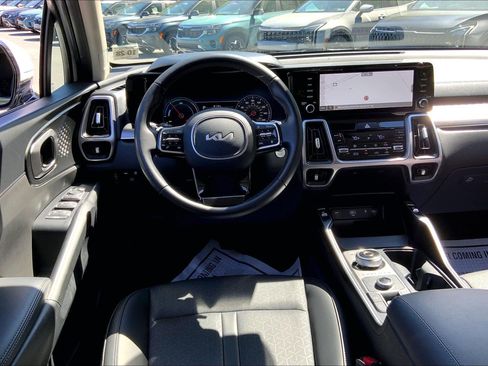 Used 2023 Kia Sorento EX AWD/4WD image 7