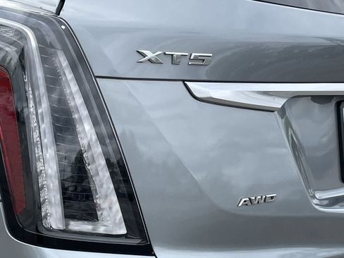 Certified 2024 Cadillac XT5 Premium Luxury AWD/4WD image 40