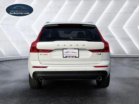 Used 2018 Volvo XC60 T6 Momentum w/ Convenience Package image 4