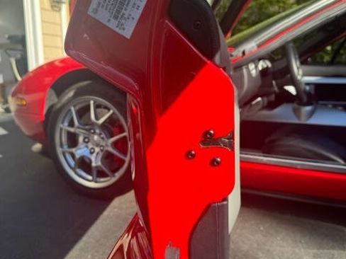 Used 2005 Ford GT RWD image 30