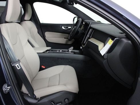 New 2026 Volvo XC60 B5 Plus w/ Protection Package Premier image 10