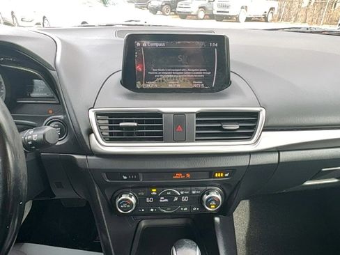 Used 2018 MAZDA MAZDA3 Touring image 23