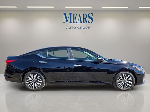 Used 2025 Nissan Altima 2.5 SV image 6