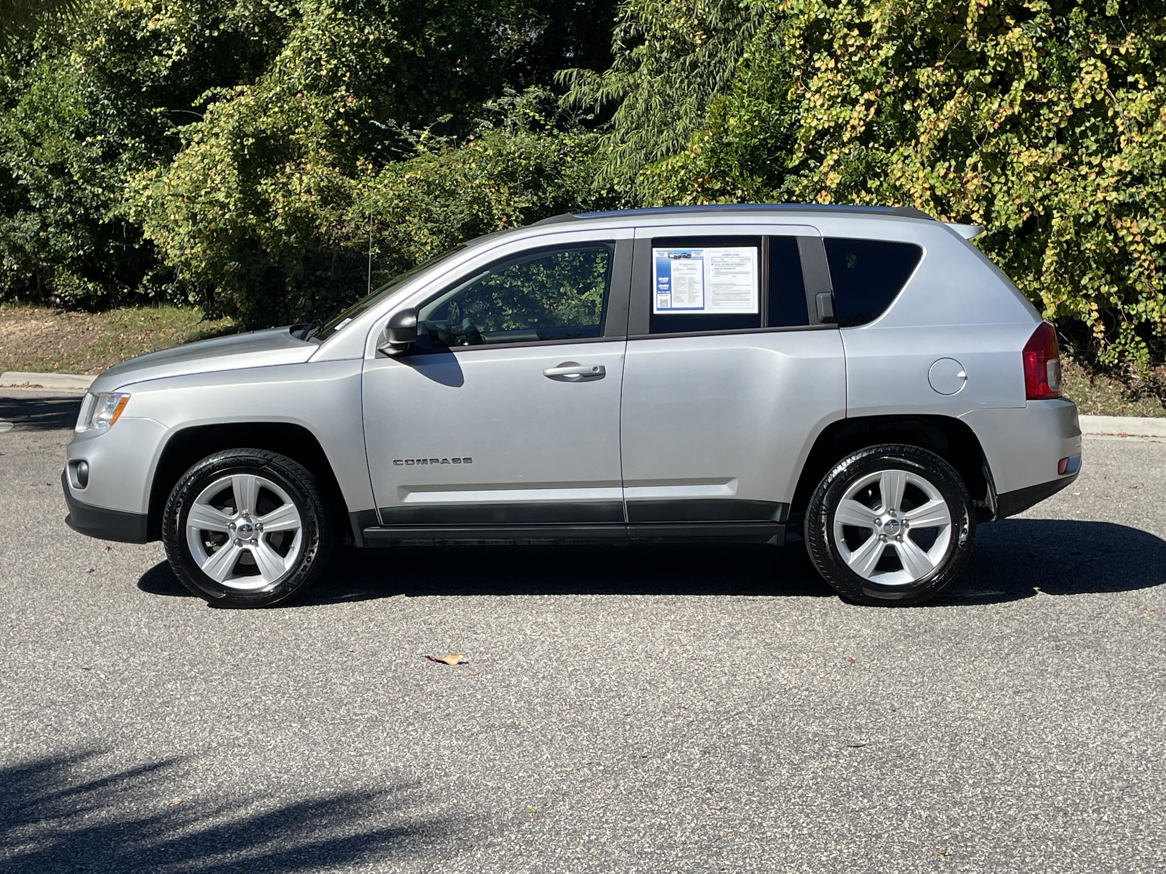 Used 2011 Jeep Compass 2WD image 6