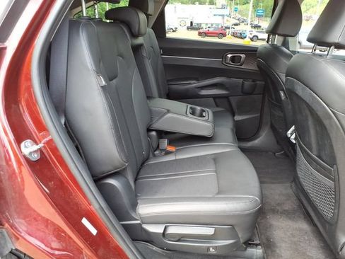 Used 2024 Kia Sorento S w/ Panoramic Sunroof Package AWD/4WD image 10