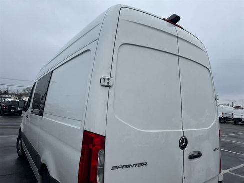 Used 2019 Mercedes-Benz Sprinter 144 image 2