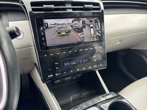 Certified 2023 Hyundai Tucson Limited AWD/4WD image 9