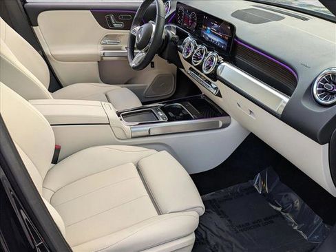 Used 2026 Mercedes-Benz GLB 250 image 21