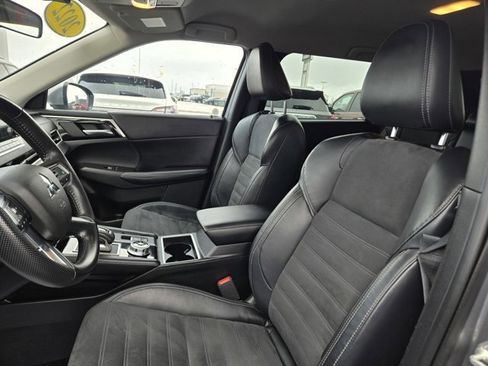 Used 2022 Mitsubishi Outlander SE image 25