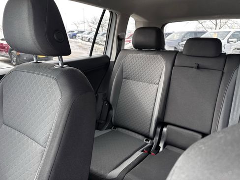 Used 2020 Volkswagen Tiguan S image 12