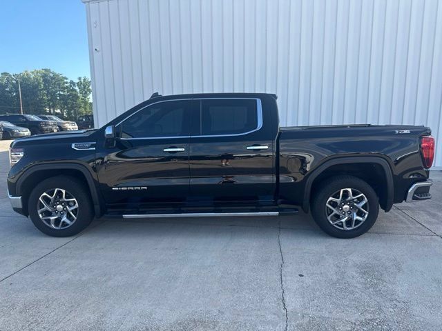 Used 2024 GMC Sierra 1500 SLT w/ SLT Premium Package AWD/4WD image 2