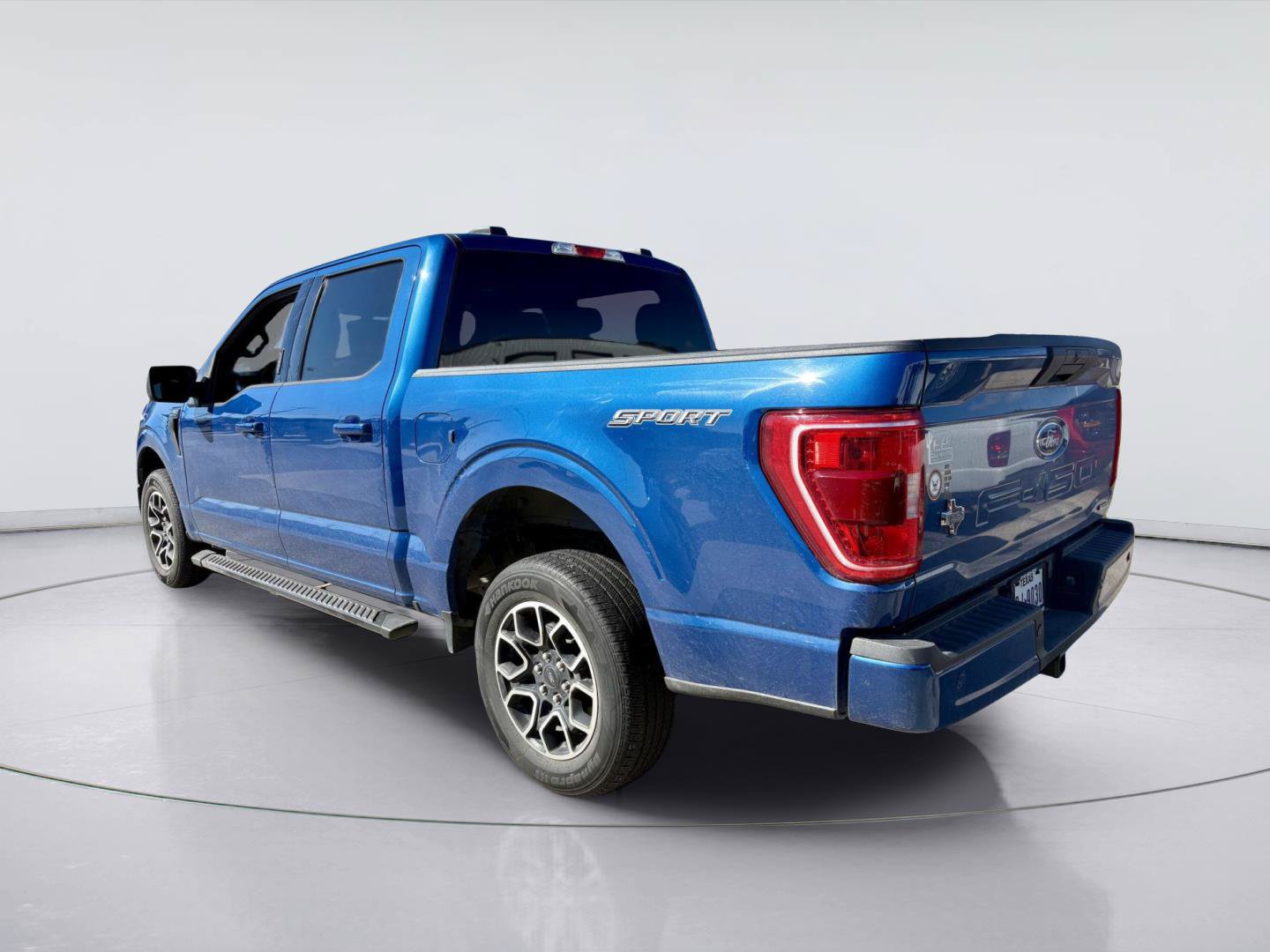 Used 2022 Ford F150 XLT w/ Equipment Group 301A Mid RWD image 7