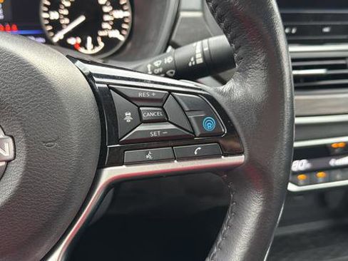 Used 2023 Nissan Altima 2.5 SL AWD/4WD image 16