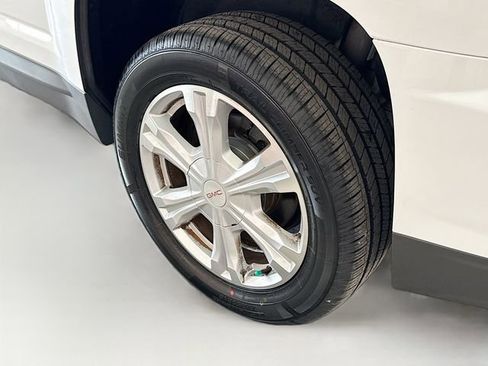 Used 2017 GMC Terrain SLE image 29