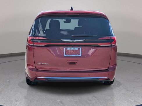 New 2026 Chrysler Pacifica Select FWD image 6