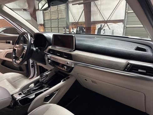 Used 2022 Kia Telluride EX FWD image 22