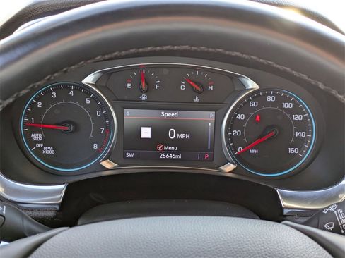 Used 2023 Chevrolet Traverse RS image 22