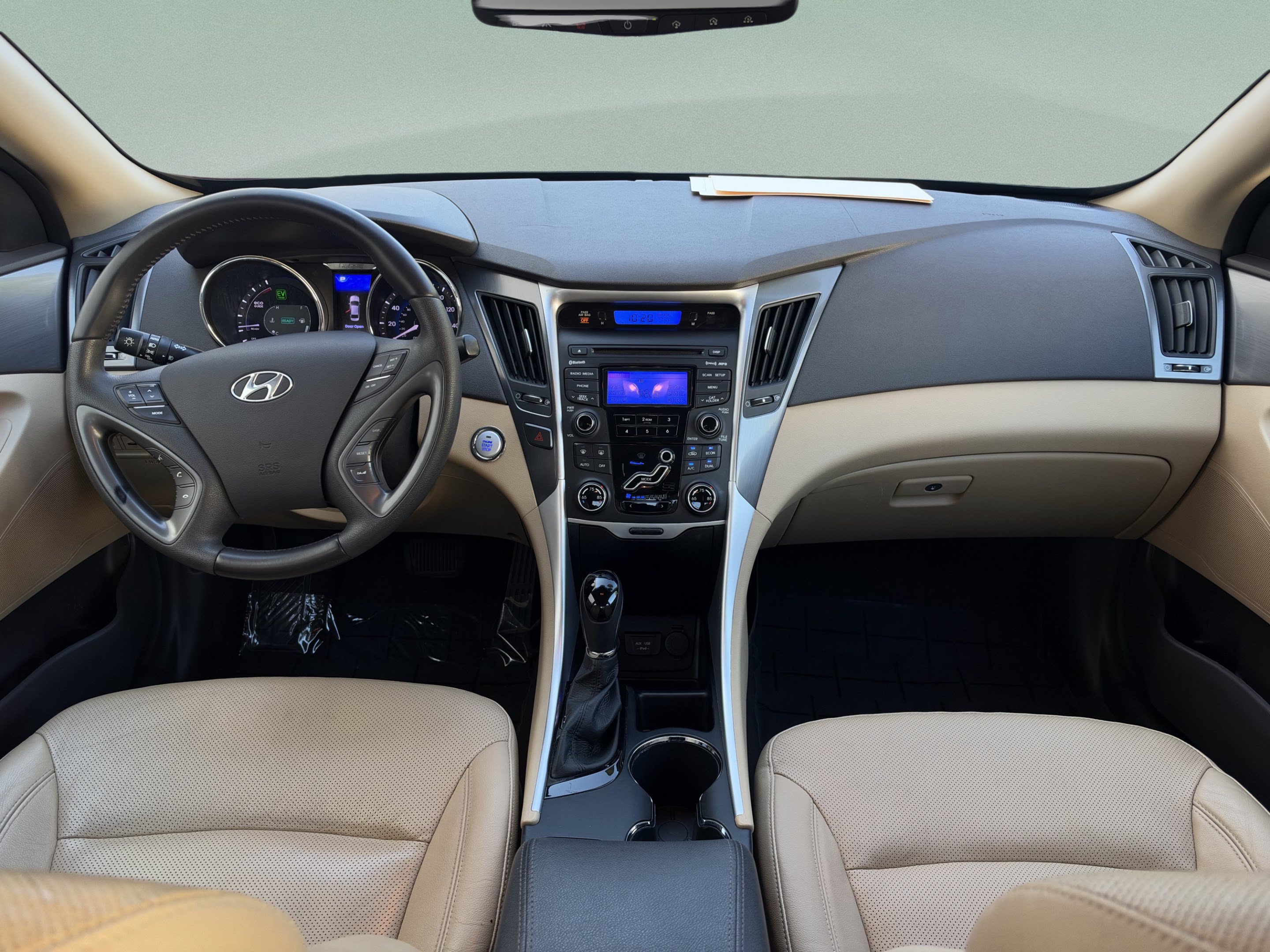 Used 2012 Hyundai Sonata Hybrid w/ Leather Pkg FWD image 10