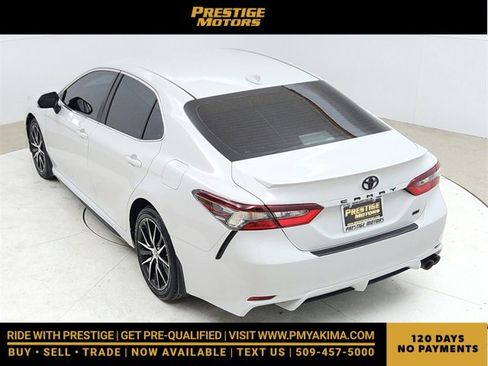 Used 2024 Toyota Camry SE image 17