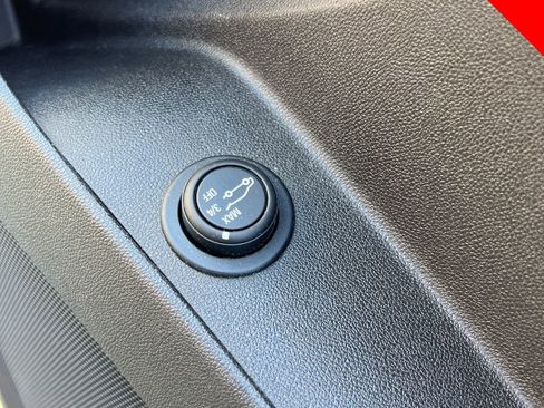 Used 2018 Chevrolet Equinox LT image 10