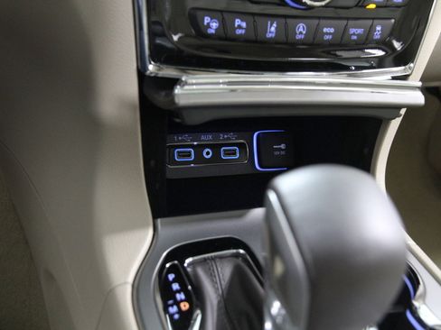 Used 2021 Jeep Grand Cherokee Overland image 17