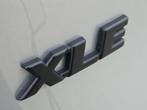 Used 2025 Toyota RAV4 XLE w/ Convenience Package FWD image 13