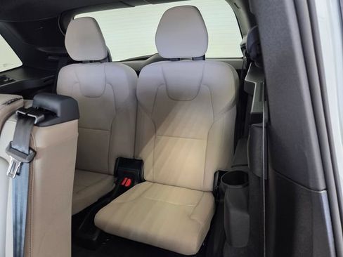 New 2026 Volvo XC90 B6 Plus w/ Protection Package Premier AWD/4WD image 13