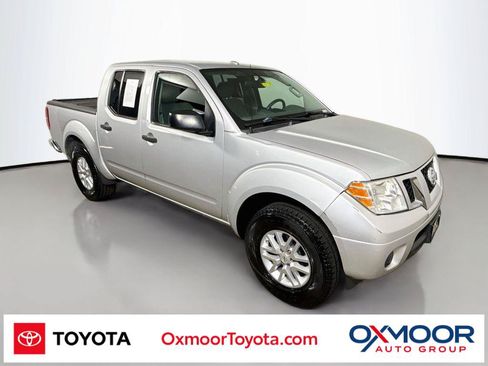 Used 2016 Nissan Frontier SV AWD/4WD image 1