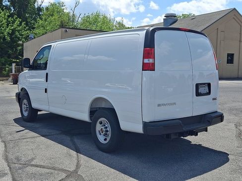 New 2026 GMC Savana 2500 w/ Driver Convenience Package RWD image 4
