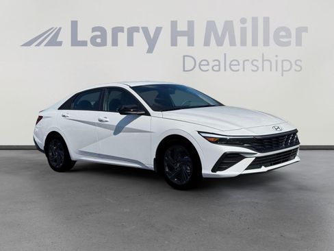 New 2026 Hyundai Elantra SEL Sport FWD image 10