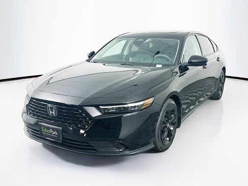 Used 2023 Honda Accord EX image 3