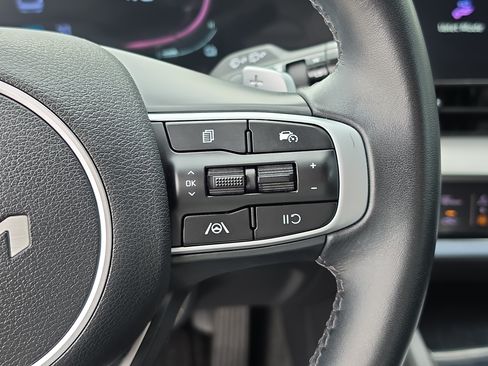 Certified 2024 Kia Sportage EX w/ EX Premium Package AWD/4WD image 32