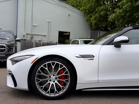 Used 2022 Mercedes-Benz SL 55 AMG 4MATIC w/ AMG Exterior Chrome Package image 10