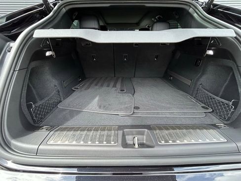 Certified 2025 Porsche Macan 4S Electric AWD/4WD image 44