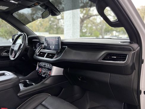 Used 2022 GMC Yukon XL SLT w/ SLT Luxury Package image 33